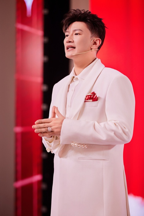 Dược sĩ Tiến thông tin về Trẻ Concert - Lễ hội âm nhạc kết hợp với các workshop kỹ năng dành cho sinh viên Dược sĩ Tiến thông tin về Trẻ Concert - Lễ hội âm nhạc kết hợp với các workshop kỹ năng dành cho sinh viên