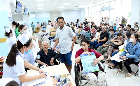 Sau hơn một năm đi vào hoạt động, hiện cơ sở 2 Bệnh viện Ung bướu TP.HCM cũng đã quá tải (ảnh chụp sáng 13-5) - Ảnh: DUYÊN PHAN Sau hơn một năm đi vào hoạt động, hiện cơ sở 2 Bệnh viện Ung bướu TP.HCM cũng đã quá tải (ảnh chụp sáng 13-5) - Ảnh: DUYÊN PHAN