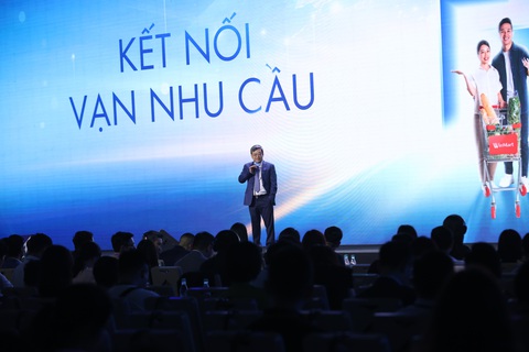 Masan tái cấu trúc mảng khai khoáng, dồn lực cho mảng tiêu dùng bán lẻ- Ảnh 2. Chủ tịch tập đoàn Masan, ông Nguyễn Đăng Quang chia sẻ tại Đại hội đồng cổ đông Masan.