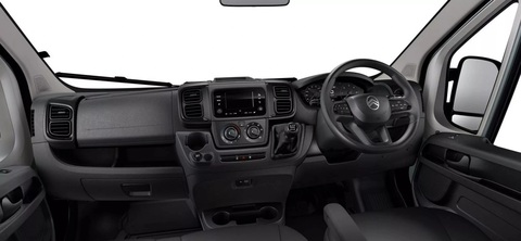 Xe độc đáo sở hữu tới 2 đầu, giá quy đổi hơn 1,1 tỉ đồng- Ảnh 2. Nội thất chiếc xe khá đơn giản đối với từng đầu xe - Ảnh: Citroen