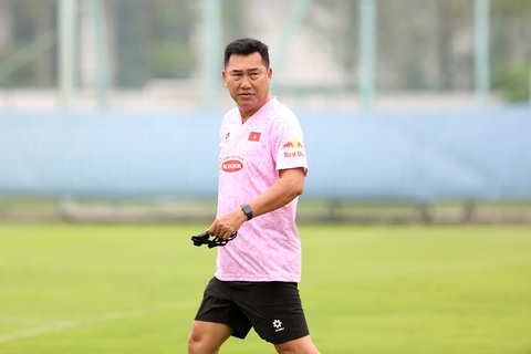 HLV Hứa Hiền Vinh sẽ dẫn dắt U19 Việt Nam hướng tới Giải U19 Đông Nam Á 2024 và vòng loại U20 châu Á 2025 - Ảnh: HOÀNG TÙNG HLV Hứa Hiền Vinh sẽ dẫn dắt U19 Việt Nam hướng tới Giải U19 Đông Nam Á 2024 và vòng loại U20 châu Á 2025 - Ảnh: HOÀNG TÙNG