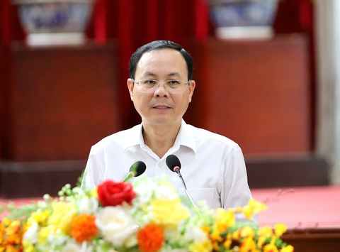 Bí thư Cần Thơ nói giải pháp giữ chân lao động ở lại Đồng bằng sông Cửu Long- Ảnh 1. Bí thư Thành ủy Cần Thơ Nguyễn Văn Hiếu phát biểu tại buổi đối thoại - Ảnh: TRUNG PHẠM