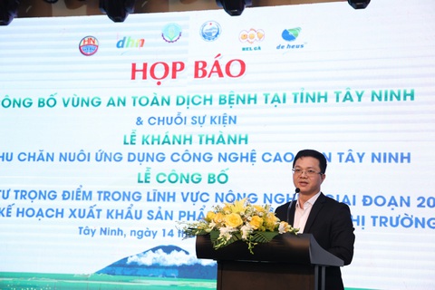 Đạt vùng an toàn dịch bệnh là 'đòn bẩy' để Tây Ninh mở rộng xuất khẩu- Ảnh 2. Cục trưởng Cục Thú y Nguyễn Văn Long phát biểu tại họp báo - Ảnh: GIAI THỤY