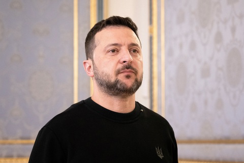 Tổng thống Ukraine hủy chuyến thăm Tây Ban Nha và Bồ Đào Nha- Ảnh 1. Tổng thống Ukraine Volodymyr Zelensky - Ảnh: REUTERS
