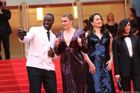 Thảm đỏ LHP Cannes 2024 rực rỡ ngày khai mạc- Ảnh 5. Giải thưởng sẽ được công bố vào ngày 25-5 tại lễ bế mạc.
