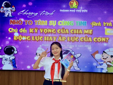 Đặng Trần Huyền Thư (lớp 9A3 Trường THCS Hoa Lư, TP Thủ Đức, TP.HCM) Đặng Trần Huyền Thư (lớp 9A3 Trường THCS Hoa Lư, TP Thủ Đức, TP.HCM)