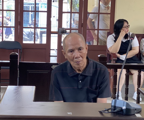 Bị cáo Huỳnh Văn Giỏi tại tòa - Ảnh: TUYẾT MAI Bị cáo Huỳnh Văn Giỏi tại tòa - Ảnh: TUYẾT MAI