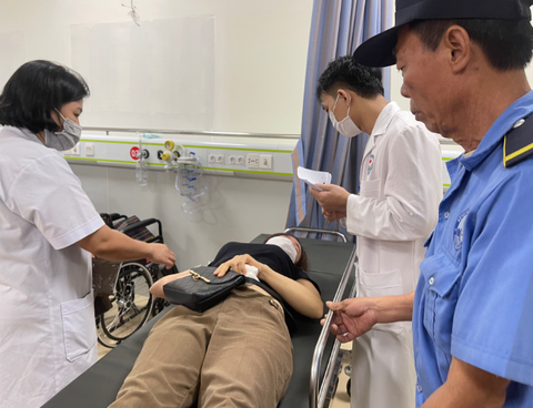 Công nhân tại Vĩnh Phúc nhập viện nghi do ngộ độc thực phẩm sau bữa trưa - Ảnh: Bệnh viện cung cấp Công nhân tại Vĩnh Phúc nhập viện nghi do ngộ độc thực phẩm sau bữa trưa - Ảnh: Bệnh viện cung cấp