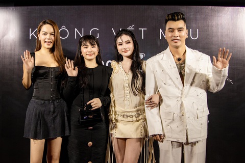 Ưng Hoàng Phúc và H.A.T tái hợp sau 15 năm- Ảnh 3. Khung hình khiến nhiều khán giả nhớ về thời thanh xuân với sự góp mặt của các thành viên nhóm nhạc huyền thoại H.A.T và Ưng Hoàng Phúc.