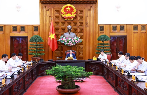 Đến 15-6, đơn vị nào mua bán vàng không có hóa đơn điện tử sẽ bị rút giấy phép- Ảnh 1. Thủ tướng chủ trì cuộc họp về chính sách tiền tệ - tài khóa - Ảnh: VGP