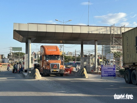 Đề xuất tính lại phương án thu phí BOT Phú Hữu- Ảnh 1. BOT xây dựng đường nối từ Nguyễn Duy Trinh vào Khu công nghiệp Phú Hữu được ký kết từ năm 2012 và đã hoàn thành từ năm 2016. Đến nay, chủ đầu tư đã chuẩn bị thủ tục, triển khai thu phí từ quý 3-2024 khiến các doanh nghiệp lo lắng