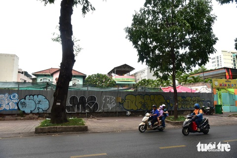 Hình ảnh loạt bất động sản ngàn tỉ bị kê biên trong đại án Vạn Thịnh Phát- Ảnh 7. Hội đồng xét xử chấm dứt ngăn chặn giao dịch, tạm dừng giao dịch đối với bất động sản tại 64-68 Trần Quốc Thảo (quận 3, TP.HCM). Đồng thời, hội đồng xét xử cũng giao tài sản này cho Ngân hàng thương mại cổ phần Sài Gòn Thương Tín để đảm bảo các khoản vay tại ngân hàng được đảm bảo bằng tài sản này, phần tiền còn lại sau khi xử lý các khoản nợ (nếu có), yêu cầu chuyển về tài khoản của Bộ Công an để xử lý sau khi tiếp tục làm rõ đối với Hồ Quốc Minh - Ảnh: T.T.D.