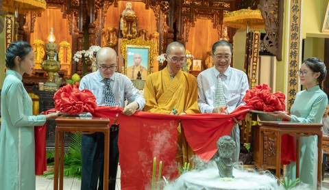 Khai mạc triển lãm tem về Phật giáo - Ảnh: Lê Minh chùa Bửu Đà Khai mạc triển lãm tem về Phật giáo - Ảnh: Lê Minh chùa Bửu Đà