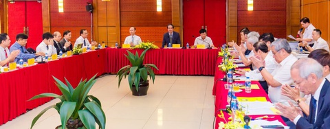 Hội đồng Giáo sư nhà nước yêu cầu thẩm định kỹ chất lượng bài báo, tạp chí của ứng viên- Ảnh 1. Một phiên họp của Hội đồng Giáo sư nhà nước - Ảnh: HĐGSNN