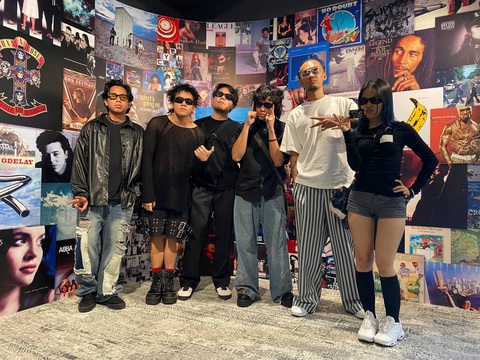 Minh Lai và Liu Grace xuất hiện tại trụ sở Universal Music Group tại Singapore Minh Lai và Liu Grace xuất hiện tại trụ sở Universal Music Group tại Singapore