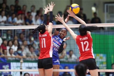 PFU BlueCats giành vé đầu tiên vào chung kết Cúp VTV9 - Bình Điền- Ảnh 3. Melissa Valdes vẫn quá vượt trội so với các VĐV của Binh Chủng Thông Tin - Ảnh: HOÀNG TUẤN