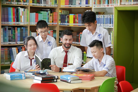 Nhiều học sinh Asian School du học tại 22 quốc gia- Ảnh 2. Với nền tảng học thuật vững chắc, học sinh Asian School dễ dàng chuyển tiếp du học tại các trường danh tiếng trên thế giới.