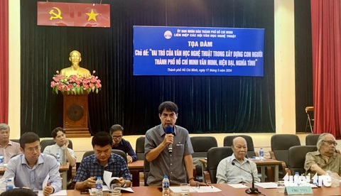 Ông Nguyễn Trường Lưu - chủ tịch Liên hiệp các Hội văn học nghệ thuật TP.HCM - phát biểu khai mạc tọa đàm - Ảnh: HOÀI PHƯƠNG Ông Nguyễn Trường Lưu - chủ tịch Liên hiệp các hội văn học nghệ thuật TP.HCM - phát biểu khai mạc tọa đàm - Ảnh: HOÀI PHƯƠNG