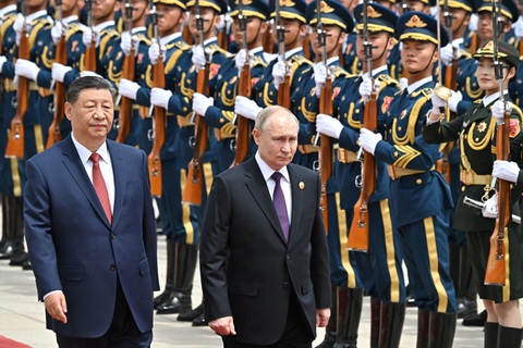 Các hoạt động chính trong chuyến thăm Trung Quốc của ông Putin- Ảnh 1. Tổng thống Nga Vladimir Putin đến thủ đô Bắc Kinh, bắt đầu chuyến thăm Trung Quốc ngày 16-5 - Ảnh: REUTERS