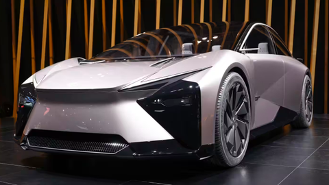 The Lexus LF-ZC electric vehicle from Toyota, set to be introduced in 2026, has software-defined vehicle capabilities - Ảnh chụp màn hình Nikkei Xe điện Lexus LF-ZC của Toyota dự kiến ra mắt năm 2026 được trang bị khả năng xác định bằng phần mềm SDV - Ảnh chụp màn hình Nikkei