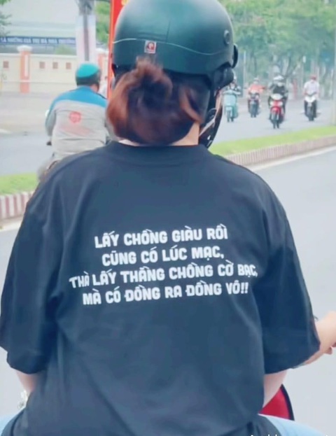 Ảnh vui 18-5: Tập yoga để 'tâm bất biến giữa dòng đời vạn biến'?- Ảnh 3. Tuổi trẻ chưa trải sự đời.