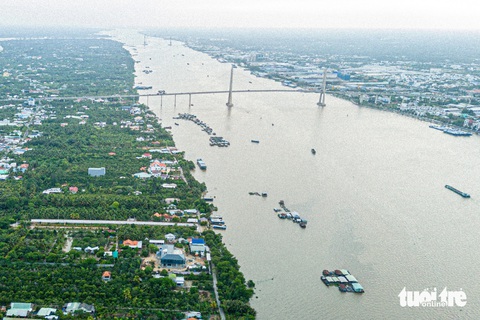 Ngồi tàu máy, đi xe điện khám phá cù lao ven sông Mekong- Ảnh 1. Cù lao Thới Sơn hay còn gọi là cồn Lân, thuộc ấp Thới Hòa, xã Thới Sơn, thành phố Mỹ Tho, tỉnh Tiền Giang, nằm bên bờ sông Tiền hiền hòa
