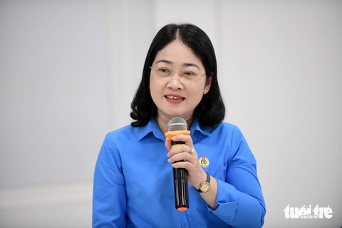 Khơi thông cơ chế, tăng nguồn cung nhà ở xã hội cho thuê- Ảnh 7. Bà Nguyễn Kim Loan - chủ tịch Liên đoàn Lao động tỉnh Bình Dương - cho hay nhu cầu thuê nhà đối với người lao động Bình Dương hiện rất lớn - Ảnh: QUANG ĐỊNH