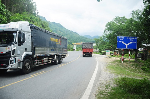 65 năm đường Trường Sơn - đường Hồ Chí Minh huyền thoại- Ảnh 3. Đường Hồ Chí Minh hiện nay dẫn từ Quảng Nam lên các tỉnh Tây Nguyên