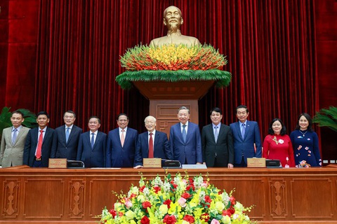 Toàn văn phát biểu bế mạc Hội nghị Trung ương 9 của Tổng bí thư Nguyễn Phú Trọng- Ảnh 3. Tổng bí thư Nguyễn Phú Trọng, Thủ tướng Chính phủ Phạm Minh Chính cùng các đại biểu tham dự hội nghị - Ảnh: NHẬT BẮC