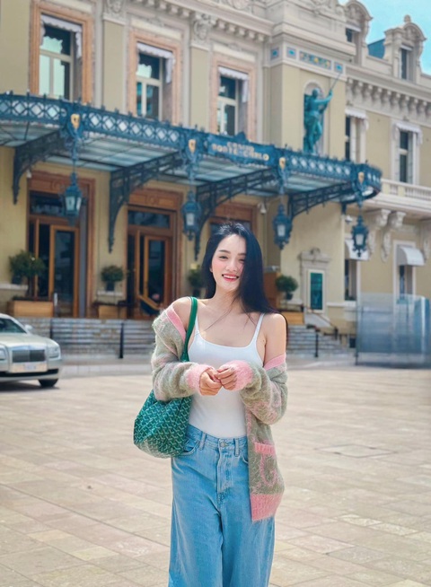 Hoa hậu Hương Giang đăng ảnh ở Monaco sau khi kể chuyện không thể tham dự Liên hoan phim Cannes năm nay - Ảnh: NVCC Hoa hậu Hương Giang đăng ảnh ở Monaco sau khi kể chuyện không thể tham dự Liên hoan phim Cannes năm nay - Ảnh: NVCC