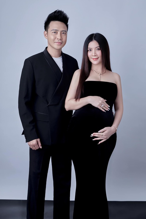 Kha Ly từng chia sẻ, ông xã Thanh Duy là người luôn thấu hiểu, thông cảm và yêu chiều vợ Kha Ly từng chia sẻ, ông xã Thanh Duy là người luôn thấu hiểu, thông cảm và yêu chiều vợ