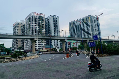 Tuổi 30 chưa mua nhà: Vay mượn để mua hay tích lũy chờ thời?- Ảnh 1. Tuổi 30 là giai đoạn bản lề trong cuộc đời mỗi người. Nhiều người độ tuổi này mong sở hữu một căn nhà - Ảnh: MÂY TRẮNG