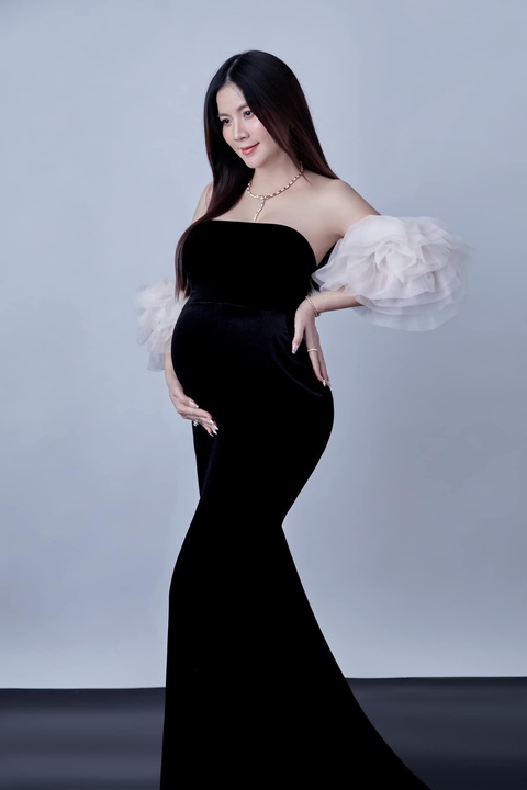 Ở thai kỳ thứ 7, Kha Ly vẫn khiến nhiều người ngưỡng mộ bởi sắc vóc Ở thai kỳ thứ 7, Kha Ly vẫn khiến nhiều người ngưỡng mộ bởi sắc vóc