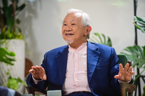 Đi cùng thương hiệu: Xây dựng chân dung lãnh đạo doanh nghiệp- Ảnh 1. Giáo sư Phan Văn Trường, người sáng lập Hệ sinh thái Cấy Nền chia sẻ về