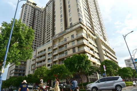 Nợ sổ hồng chung cư: phải có cách cấp cho dân- Ảnh 2. Cư dân chung cư Millennium vào ở đã 6 năm vẫn chưa được làm sổ hồng - Ảnh: T.T.D.
