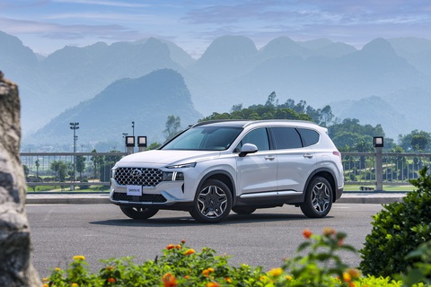 Việt Nam thành 'bến cảng' né quy định mới từ Mỹ áp lên xe điện Trung Quốc?- Ảnh 1. Việt Nam xuất hiện trong gợi ý của các chuyên gia Hàn Quốc trước tình hình mới - Ảnh: Đại lý Hyundai