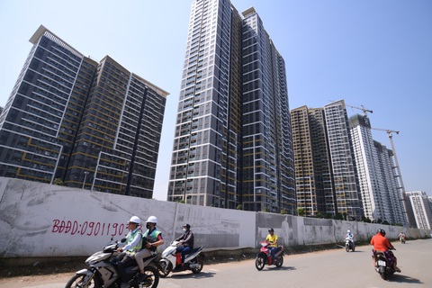 Có giảm lãi suất cho người vay mua nhà?- Ảnh 2. Dự án chung cư đang được xây dựng ở TP Thủ Đức, TP.HCM - Ảnh: QUANG ĐỊNH