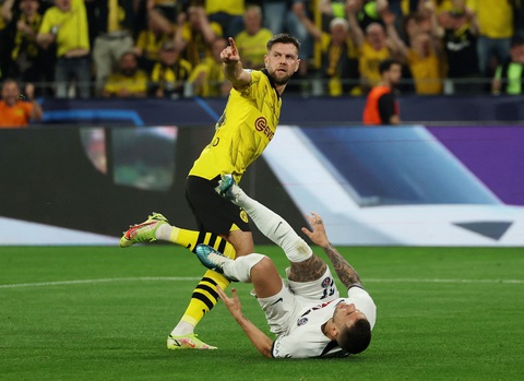 Mbappe mờ nhạt, PSG bại trận trước Dortmund- Ảnh 1. Fullkrug ăn mừng sau khi ghi bàn - Ảnh: REUTERS