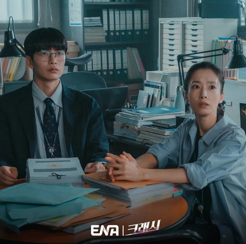 Top phim truyền hình Hàn Quốc đáng xem trong tháng 5 (P1)- Ảnh 5. Top phim truyền hình Hàn Quốc đáng xem trong tháng 5 (P1)- Ảnh 5.