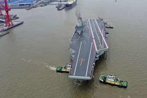 Chuyên gia chỉ ra sự khác biệt giữa tàu sân bay Trung Quốc và Mỹ- Ảnh 5. Tàu sân bay Phúc Kiến trong ảnh chụp hôm 1-5 - Ảnh: VCG