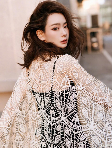 Người đẹp 'Mỹ nhân tâm kế' Thích Vy nhận yêu thích phái nữ dù bị cho là 'cà thơi'- Ảnh 2. Người đẹp 'Mỹ nhân tâm kế' Thích Vy nhận yêu thích phái nữ dù bị cho là 'cà thơi'- Ảnh 2.