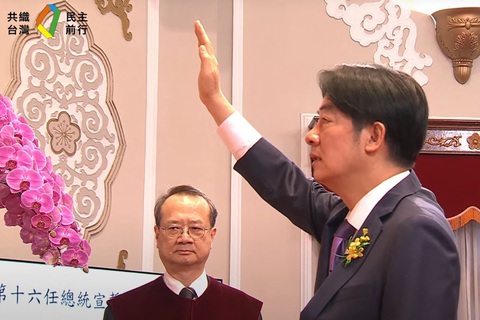 Ông Lại Thanh Đức chính thức tuyên thệ trở thành lãnh đạo Đài Loan sáng ngày 19-5 - Ảnh: AFP Ông Lại Thanh Đức chính thức tuyên thệ trở thành lãnh đạo Đài Loan sáng 20-5 - Ảnh: AFP