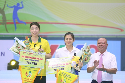 Ngoại binh Chen Peiyan là 'hoa khôi bóng chuyền' Cúp VTV9 - Bình Điền- Ảnh 4. Ngoài ra, cô còn chia sẻ danh hiệu