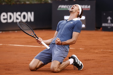 Zverev vô địch Rome Masters 2024- Ảnh 1. Zverev giành danh hiệu ATP Masters 1000 thứ 6 - Ảnh: REUTERS