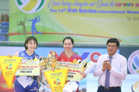 Ngoại binh Chen Peiyan là 'hoa khôi bóng chuyền' Cúp VTV9 - Bình Điền- Ảnh 8. Hosonuma Aya và Nguyễn Thị Trinh là những