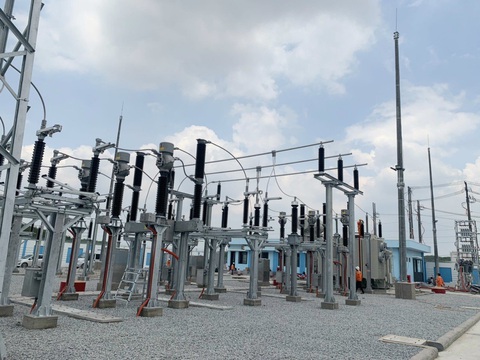 Ngành điện phía Nam đẩy mạnh đầu tư lưới điện- Ảnh 3. EVNSPC đẩy mạnh đầu tư để lưới điện năm 2024 để đảm bảo cấp điện an toàn, ổn định phục vụ phát triển kinh tế- xã hội, đời sống của người dân tại các tỉnh phía Nam