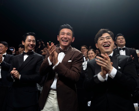 Jung Hae In lịch lãm trong buổi chiếu Veteran 2, phim Hàn duy nhất tại Cannes 2024- Ảnh 4. I, The Excutioner nhận được tràng vỗ tay nồng nhiệt từ khán giả - Ảnh: CJ ENM