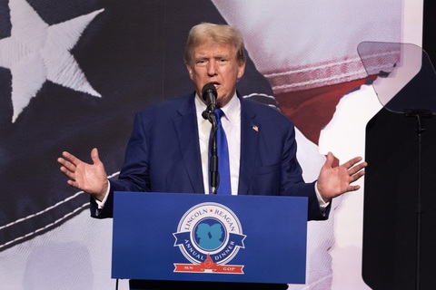 Ông Trump tại sự kiện gây quỹ của Đảng Cộng hòa bang Minnesota ngày 17-5 - Ảnh: AFP Ông Trump tại sự kiện gây quỹ của Đảng Cộng hòa bang Minnesota ngày 17-5 - Ảnh: AFP