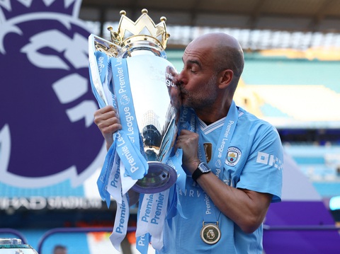 Premier League vẫn là giải đấu số 1- Ảnh 1. HLV Guardiola vẫn thống trị Premier League cùng Man City - Ảnh: Reuters