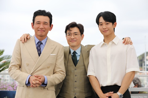 Từ trái sang: diễn viên Hwang Jung Min, đạo diễn Ryu Seung Wan và Jung Hae In - Ảnh: Getty Từ trái sang: diễn viên Hwang Jung Min, đạo diễn Ryu Seung Wan và Jung Hae In - Ảnh: Getty